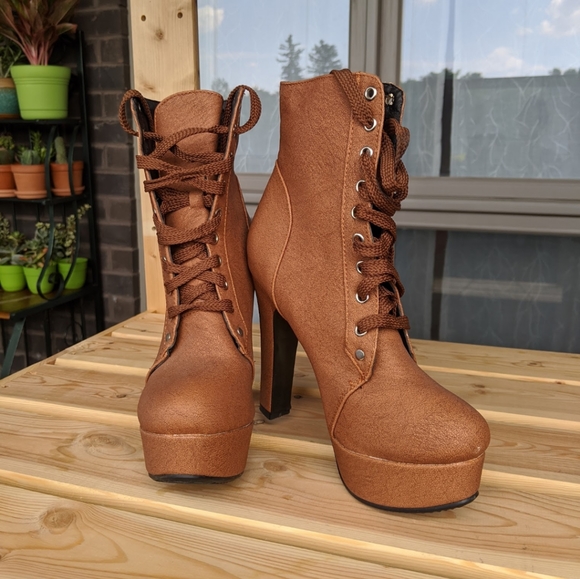 Brown Lace-up Front, Mid-Calf Platform Heeled Round Toe Water Resistant Booties - Picture 3 of 9